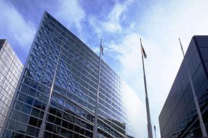 【必見】マンションの外壁工事で失敗しないための完全ガイド|耐久性・コスト・信頼性を徹底比較