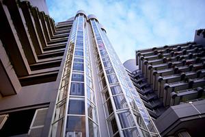 懐疑られた時間で内覧会に立ち会う企業